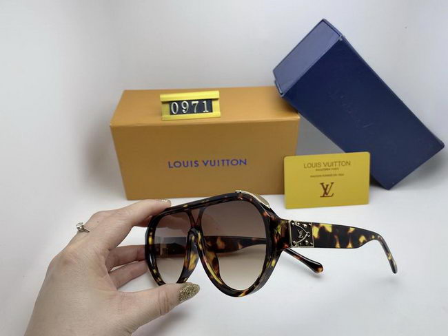 Louis Vuitton Sunglasses AAA+ ID:20220503-124